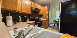 Charming Fully Furnished Home located in the vibrant city of Medford! Gallery 13