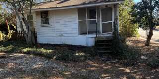 Simple 1BR/1BA Home Only $850/Month Gallery 1