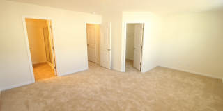 Beautiful and Bright 3 bedroom 2.5 bath Townhouse in Brightleaf with a Garage!! Gallery 16