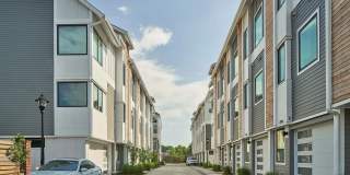 Beautiful Modern 3-Bedroom Townhome Rooftop Terrace + 2-Car Garage Beautiful Modern 3-Bedroom Townhome Rooftop Terrace + 2-Car Garage Gallery 1