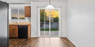 3 Bedroom, 2 Bath, 2-Car Garage with Room to Park Your Toys! Gallery 6