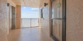Luxurious Corner Unit with Stunning Floor-to-Ceiling Views! Gallery 19