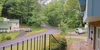 nice renovated 4 Bed 3 Bath Gallery 37