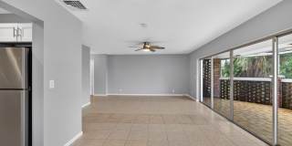 423 Pine Tree Court Gallery 9