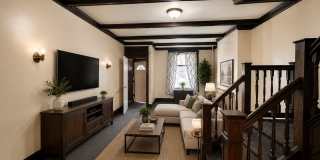 Spacious 6-Bedroom Rental in North Philadelphia | Small Dogs Welcome Gallery 6