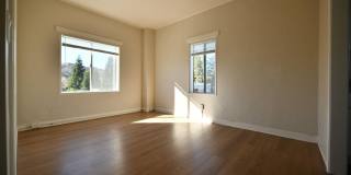 1131 Pine St. Gallery 12
