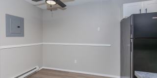 The Monroe Gallery 17