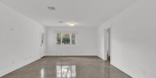 601 Paulina Road Gallery 11
