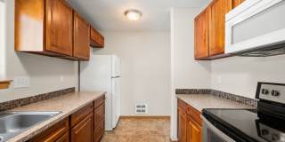Spacious 3-Bed Duplex in Central Spokane — Washer/Dryer Included Gallery 9