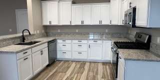 3 Bedroom Home Located in El Camino Village PETS OK Gallery 8