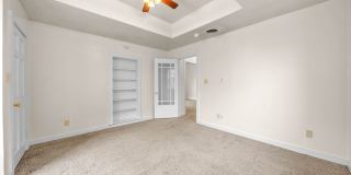 Cozy 2 Bedroom Downtown Home Available! Gallery 21