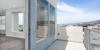 AVA Hollywood at La Pietra Place Gallery 15