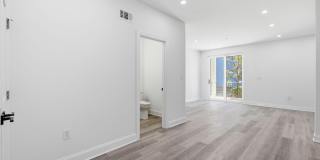 2404 N CAPITOL Street NW Gallery 7