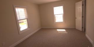 27 Maple Street Gallery 16