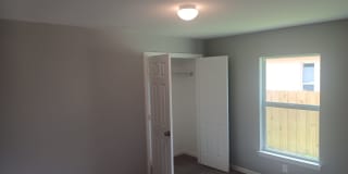 4/2 Newer  construction home. Gallery 27