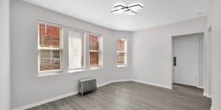 5952-58 W Superior Gallery 2