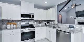 Stylish 3-Bedroom, 2-Bathroom Home for Rent! Gallery 12