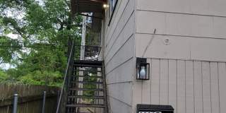 Huge 3 bedroom/1 bath upstairs apartment with Water, Gas Range and Refrigerator! Gallery 4