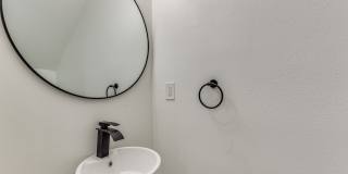 207 Gravel A St Gallery 12