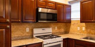 Renovated and Spacious 4Bedroom Townhouse in West Baltimore! Gallery 21