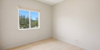 1169 Golden Lakes Boulevard Gallery 17
