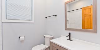 2338 North Greenview Avenue Gallery 5
