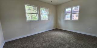 3425 Kenwood Gallery 3