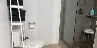 4500 Post Road Gallery 23