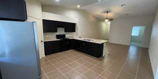 3 Bedroom Townhome in Desert Sky! Gallery 6