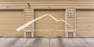 Gorgeous Condo with Washer/Dryer and Central AC Gallery 23