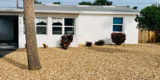 Beachside Bungalow Gallery 1