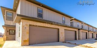 New Beginnings Start with AMRR: 3 Bedroom 3.5 Bath Townhome for Small Family and Students! Gallery 1