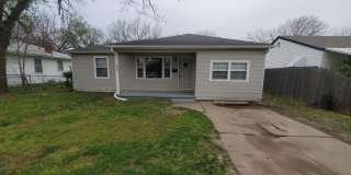 Free standing home just 2 blocks from Central and Mclean Gallery 1