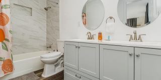 100 Mango St Gallery 14