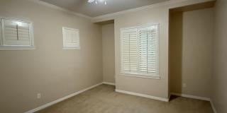 642 E Torrey Pines Place Gallery 29