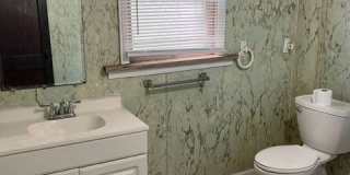 825 S Seneca Ave Gallery 8