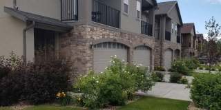 3 Bed Townhome with Mountain Views and Community Pool 3 Bed Townhome with Mountain Views and Community Pool Gallery 3