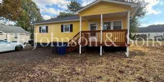 Cozy 3 Bedroom Home with Modern Touches in Winston-Salem Gallery 1