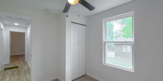 RENOVATED 4/2 in Walkable Location, Stainless Steel Appliances, & Garage/Workshop! Available NOW for $1850/month! Gallery 27