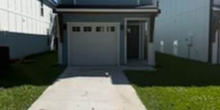 3-Bedroom, 2.5 Bath Single Family for Rent in Jacksonville, FL | Attached Garage & Modern Kitchen Gallery 1