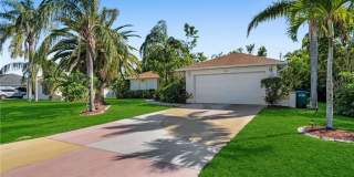 310 SE 27th Terrace Gallery 1