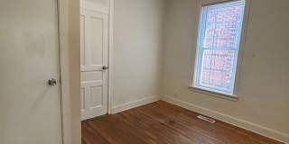 Spacious 3 bedroom uptown, Harrisburg Gallery 12