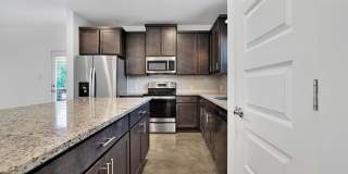 2 Bed / 2.5 Bath Home Available in Dignowity Hill Historic District Gallery 12
