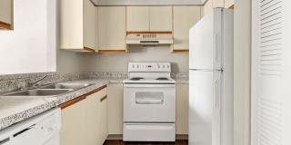 Gulfshore Apartment Homes Gallery 2