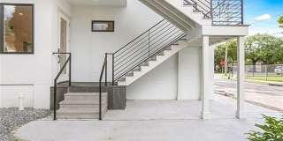 2435 STATE Street Gallery 32