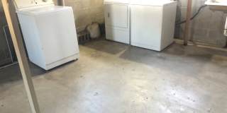 Neat 3 BR house in south Bloomington. Hardwood floors Gallery 11