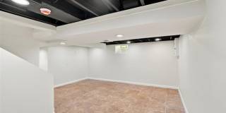 427 N Waverly Street Gallery 28