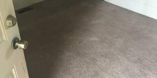 Escape Apartment Life! Downtown Cottage with yard! Gallery 5