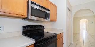 Beautiful 3/2 townhome Gallery 7