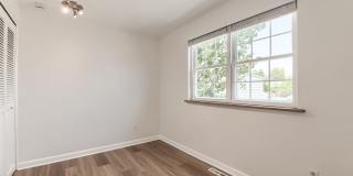 Lovely 2 bed 1 Bath Townhome in park-like setting in Boulder. - Available July 1st! Gallery 12